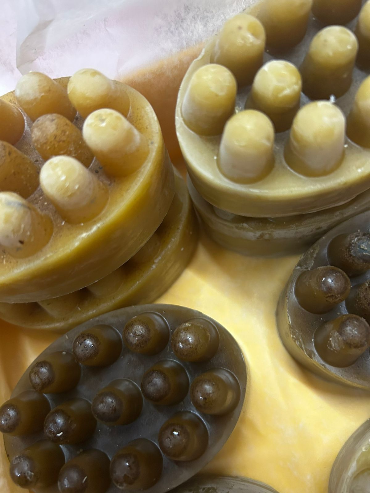 Bees Wax Raw Filtered